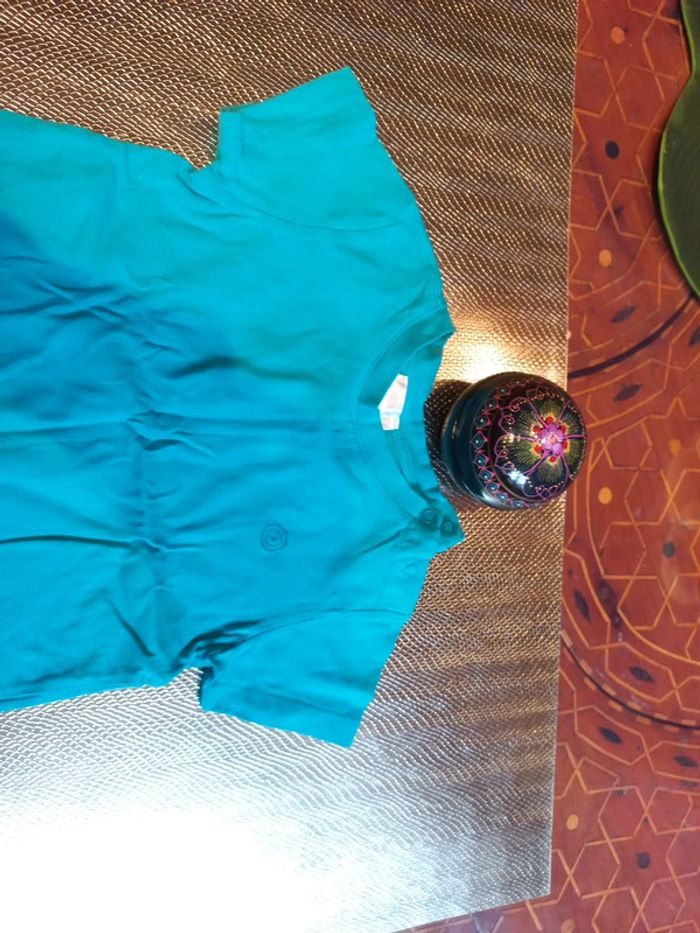 Beau T-shirt turquoise 18 mois - photo numéro 2