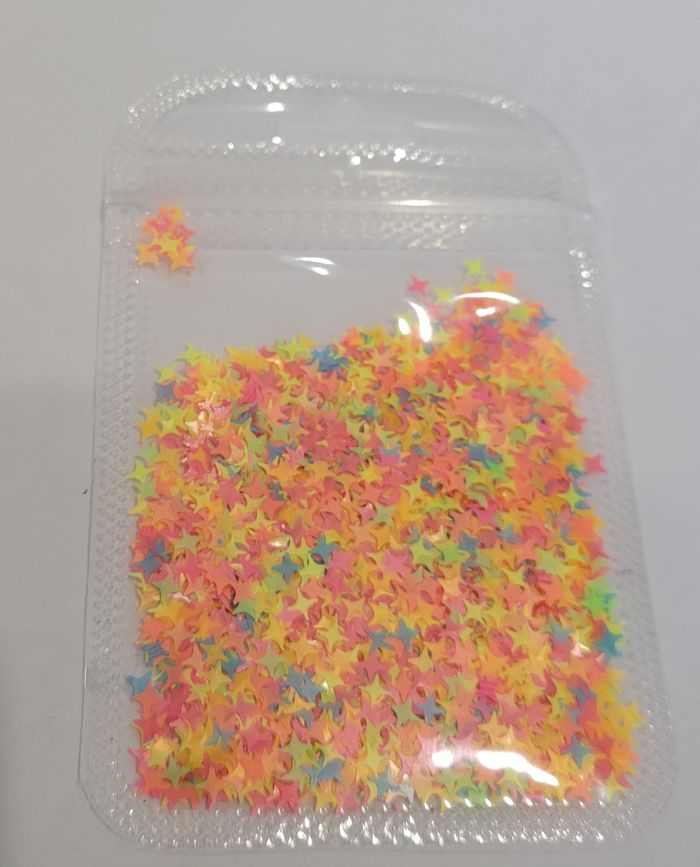 LOT DE 3 SACHETS CONFETTIS DECO DE TABLE ETOILES FLUO DISCO ANNEE 80 SOIREE FETE - photo numéro 3