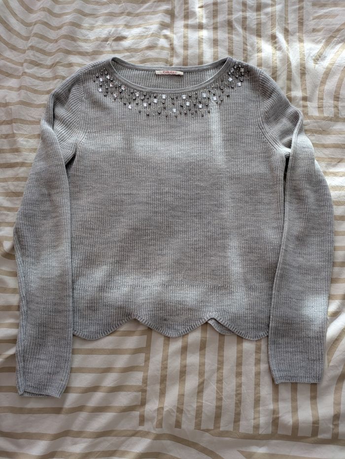 Pull Camaïeu - Détail Bijoux & Ourlet Festonné