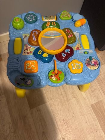 Table d’éveil  Winnie l’ourson