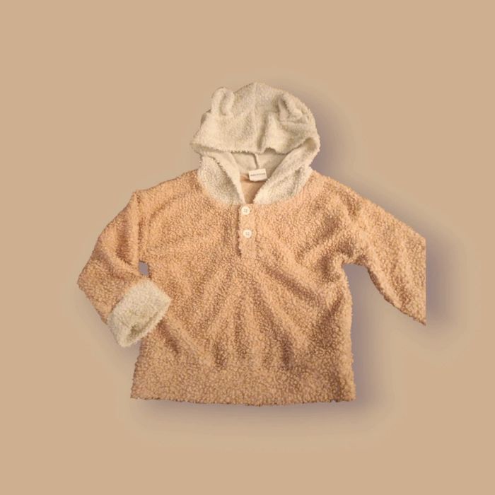 Pull a capuche 9-12 mois