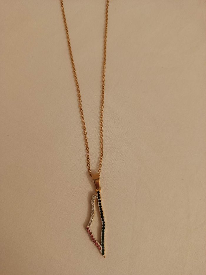 Collier P