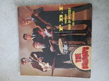 Fbi  The Shadows disque vinyl 45 T