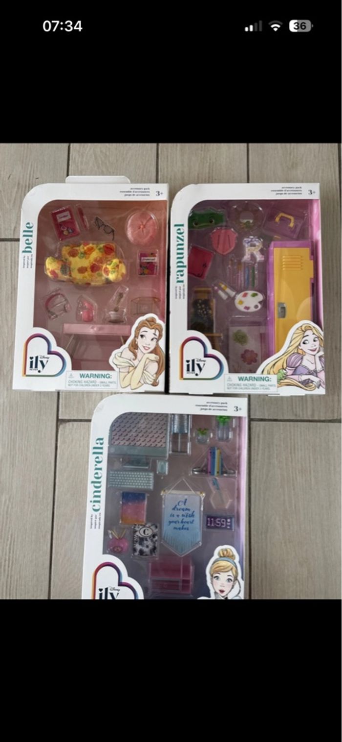 Lot accessoires meubles poupée ily