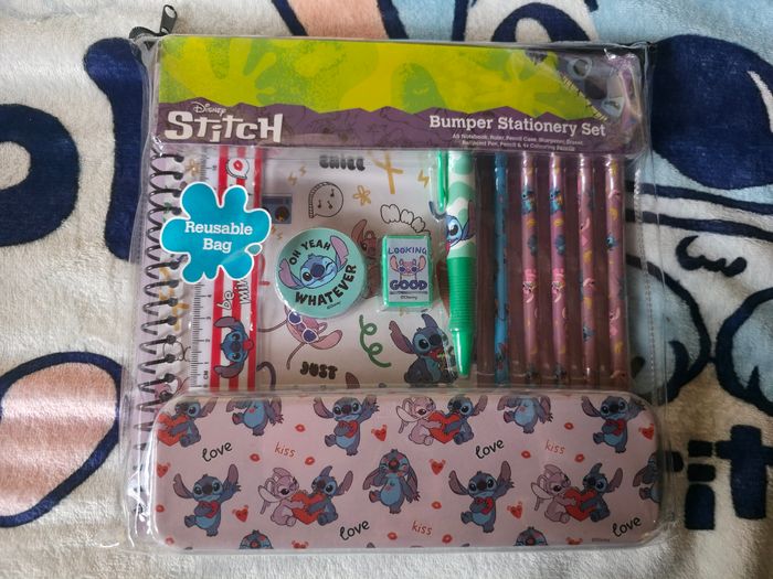Set de papeterie Stitch