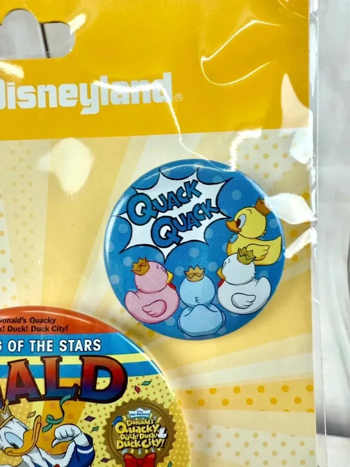 Lot de badges Disney Spécial Anniversaire Donald - Tokyo Disneyland exclusif - photo numéro 6