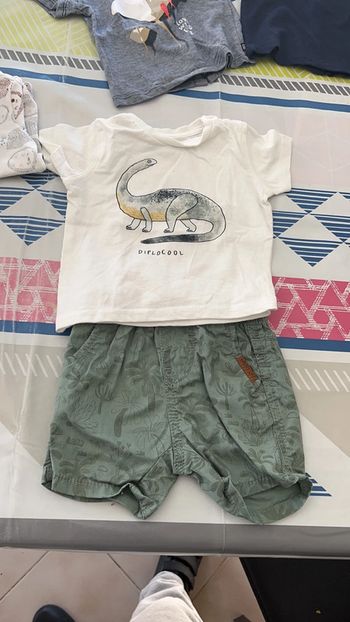 Ensemble short et tee shirt