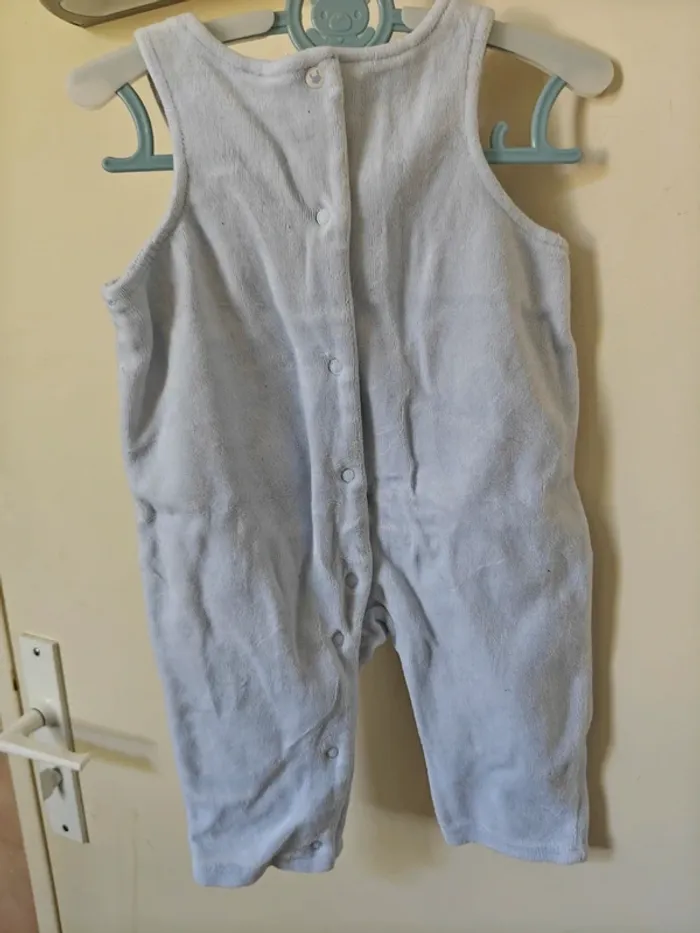 Pyjama velours ou combi 3 mois - photo numéro 3