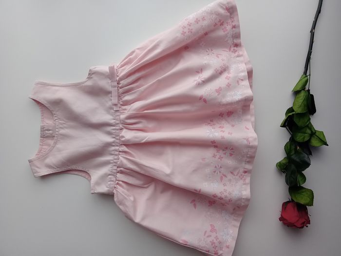 Robe rose neuve - photo numéro 4