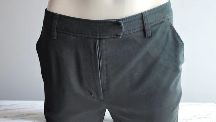 Pantalon noir - photo numéro 2