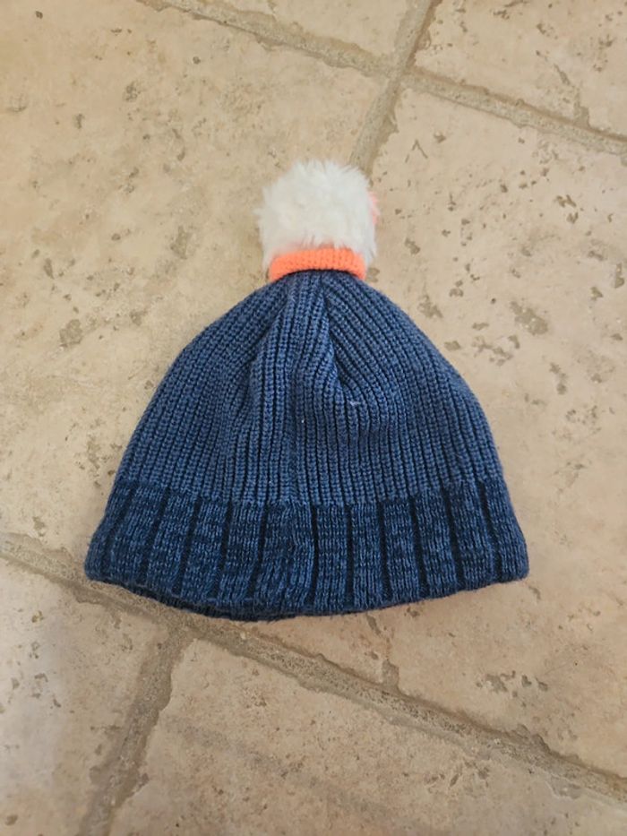 Bonnet avec petit yeti en pompom - photo numéro 2