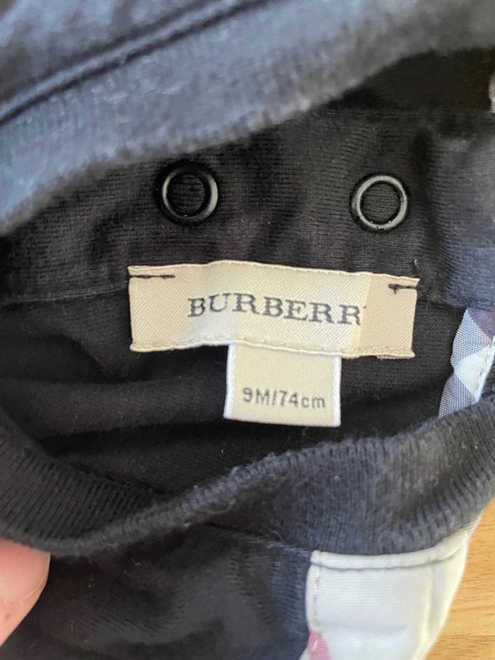 T shirt Burberry 9 mois - photo numéro 3