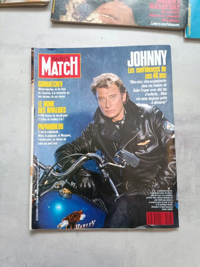 Lot Paris Match couverture Johnny. - photo numéro 2