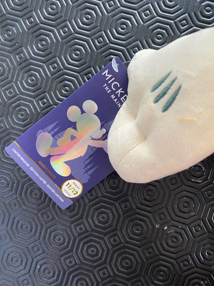 Peluche disney mickey main attraction - photo numéro 4