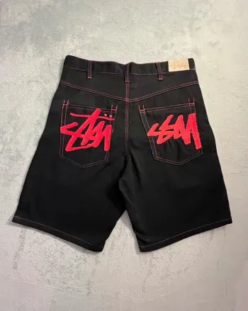 Short/Jort Stussy Embroidered Red Big Logo Back – Taille L