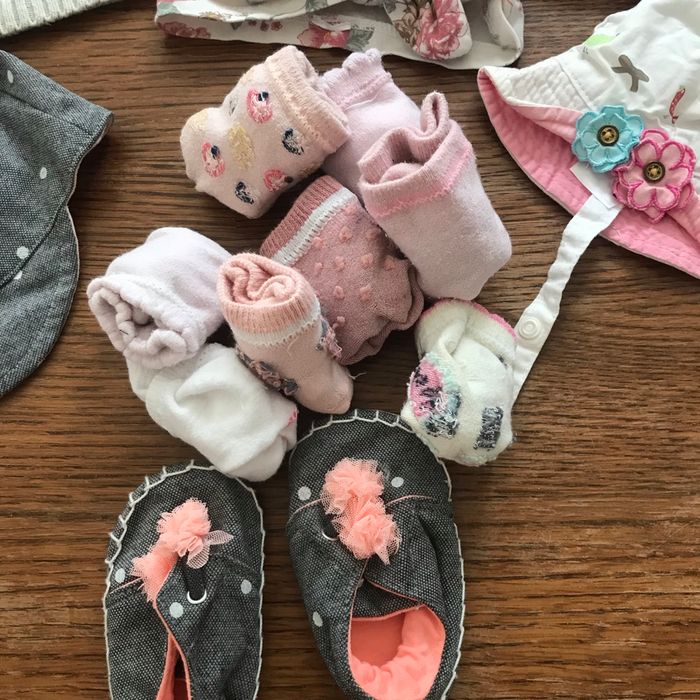 Lot chaussure et chapeau bébé fille - photo numéro 3