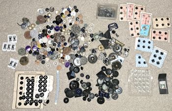 Gros lot vintage pour mercerie, couture - boutons, pressions et autres