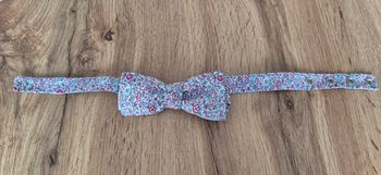 Nœud papillon le colonel bleu et rose