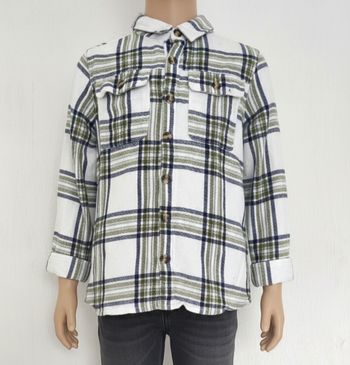 Chemise à carreaux verte et blanche - 9/10 ans - en bon état