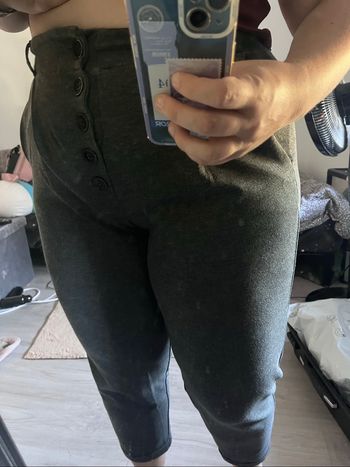 Pantalon avec bouton