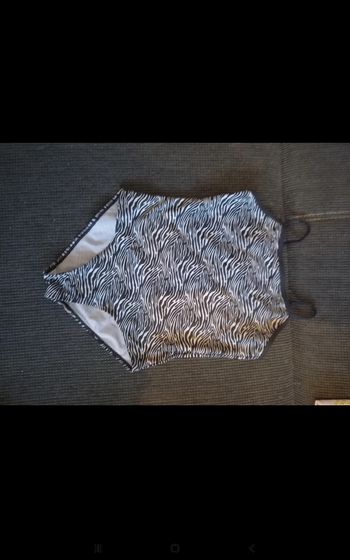 Maillot de bain noir et blanc