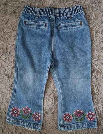 Jean avec fleurs brodé 18mois