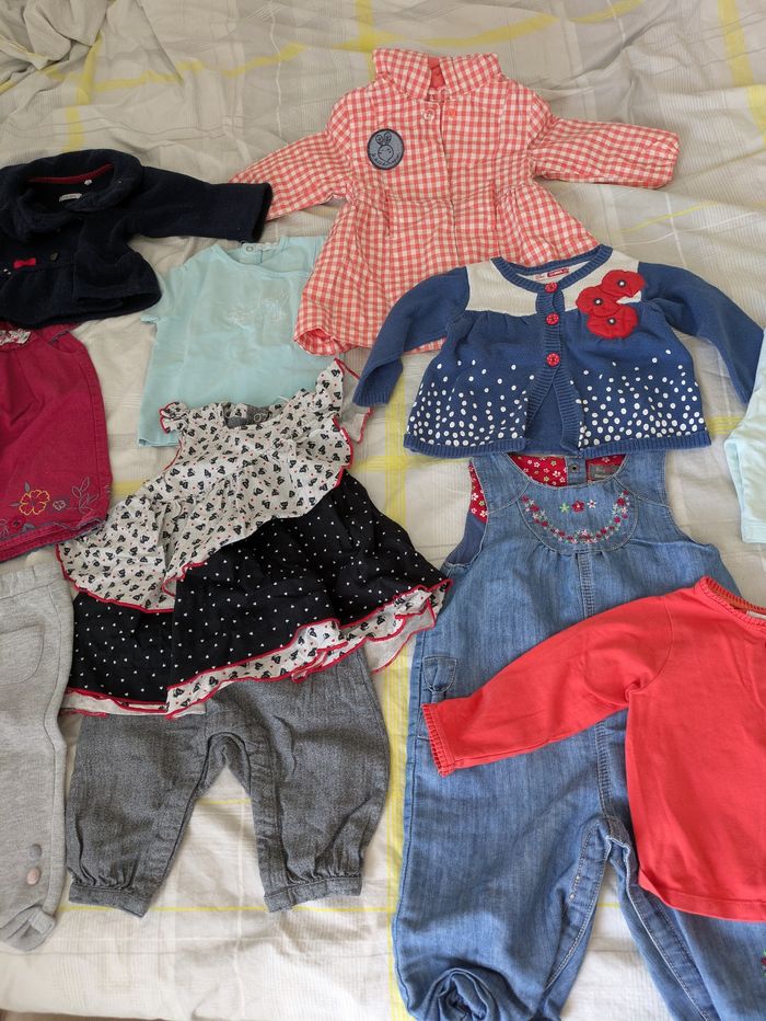 Lot vêtements 12 mois - photo numéro 3