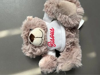 Peluche ourson bisous en très bon état