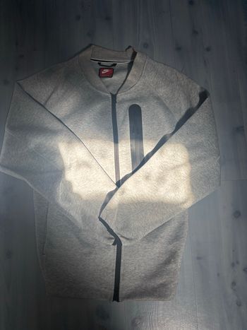 Veste Nike tech aviateur gris taille S très bon état 