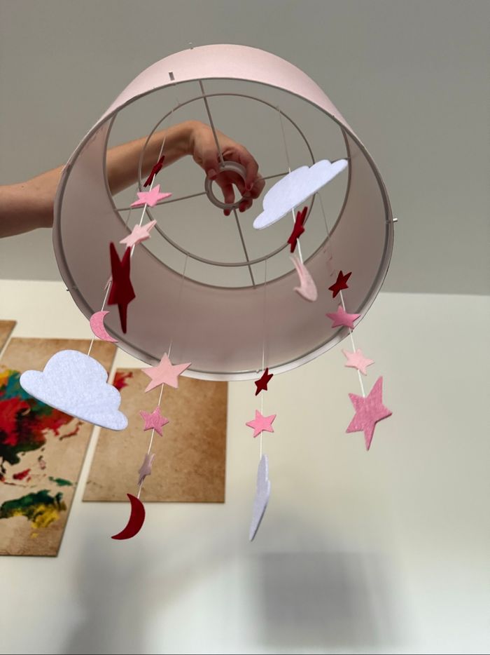 Lustre suspension Vertbaudet rose lunes et étoiles - photo numéro 6