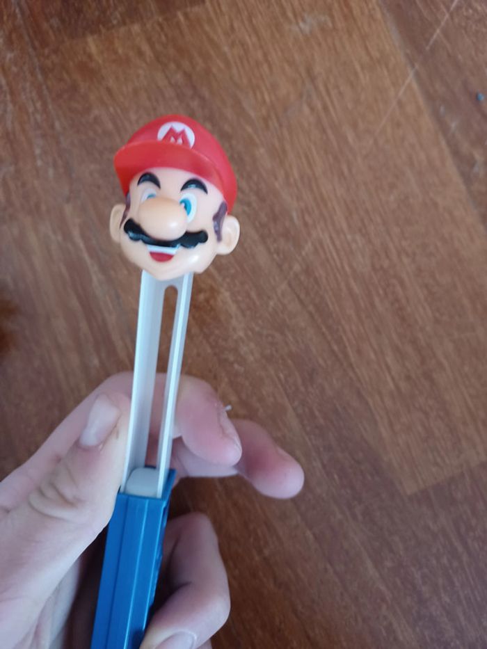 2 distributeurs Pez mario bros et Luigi, en très bon état - photo numéro 5