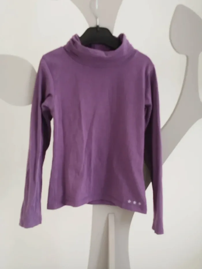 Sous-pull violet NKY taille 8 ans