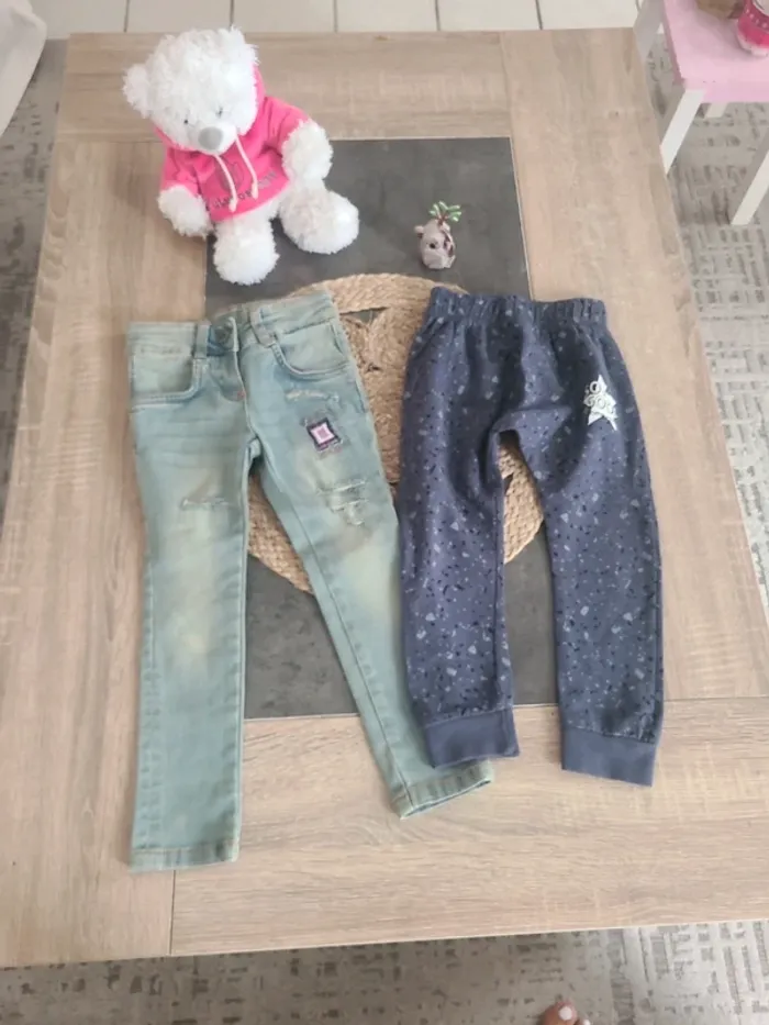 Lot pantalons 24 mois - photo numéro 2