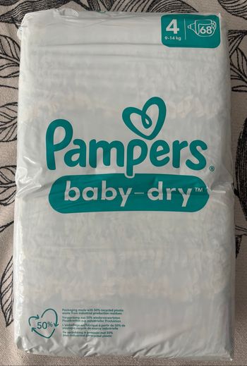 Couches Pampers