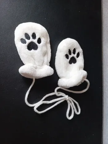 Gants taille 18/23 mois