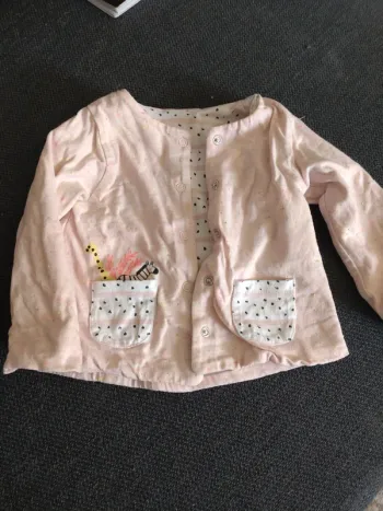 Gilet réversible taille 6 mois