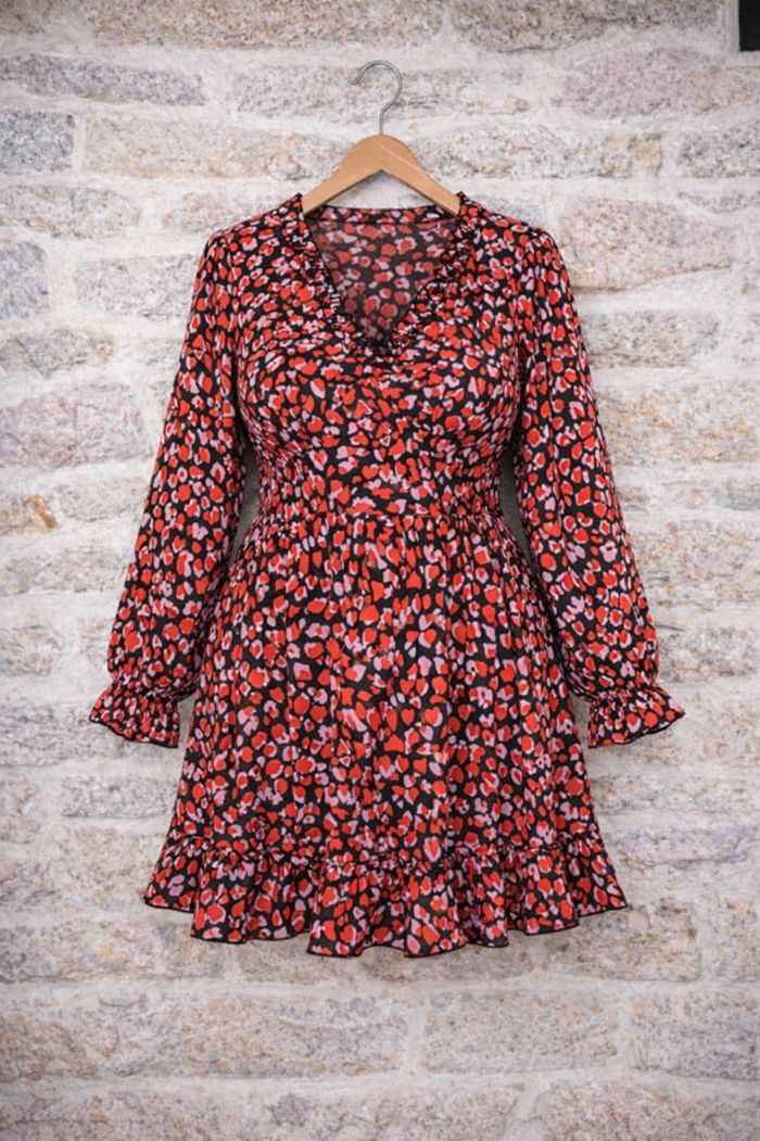 Robe cœurs affolants pétillant rouge rose et noir Femme taille 54 marque Boohoo 💍 - photo numéro 7