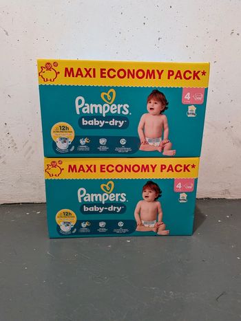 216 couches pampers baby dry taille 4