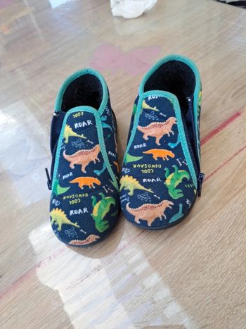 Pantoufle dinosaures