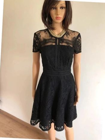 Robe noire neuve en dentelle avec plumetis Morgan taille 34 (valeur 85€)
