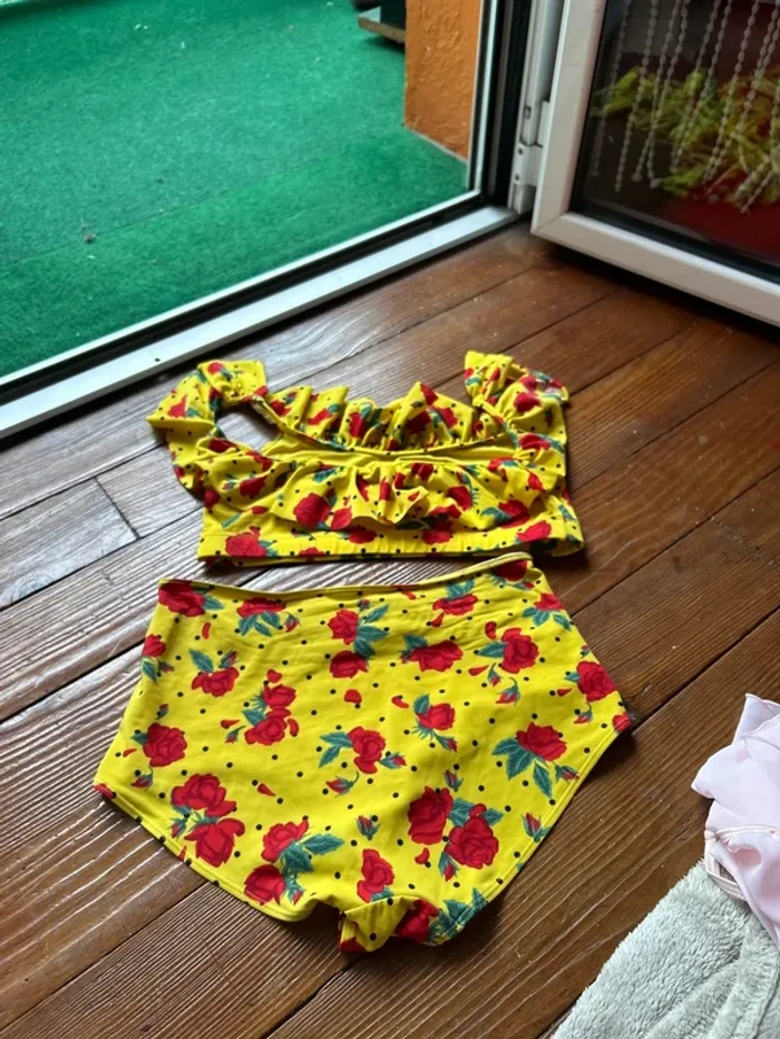 Maillot de bain deux pièces - photo numéro 2