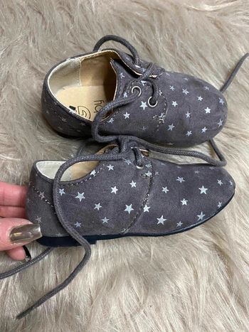 Derbies grise étoile