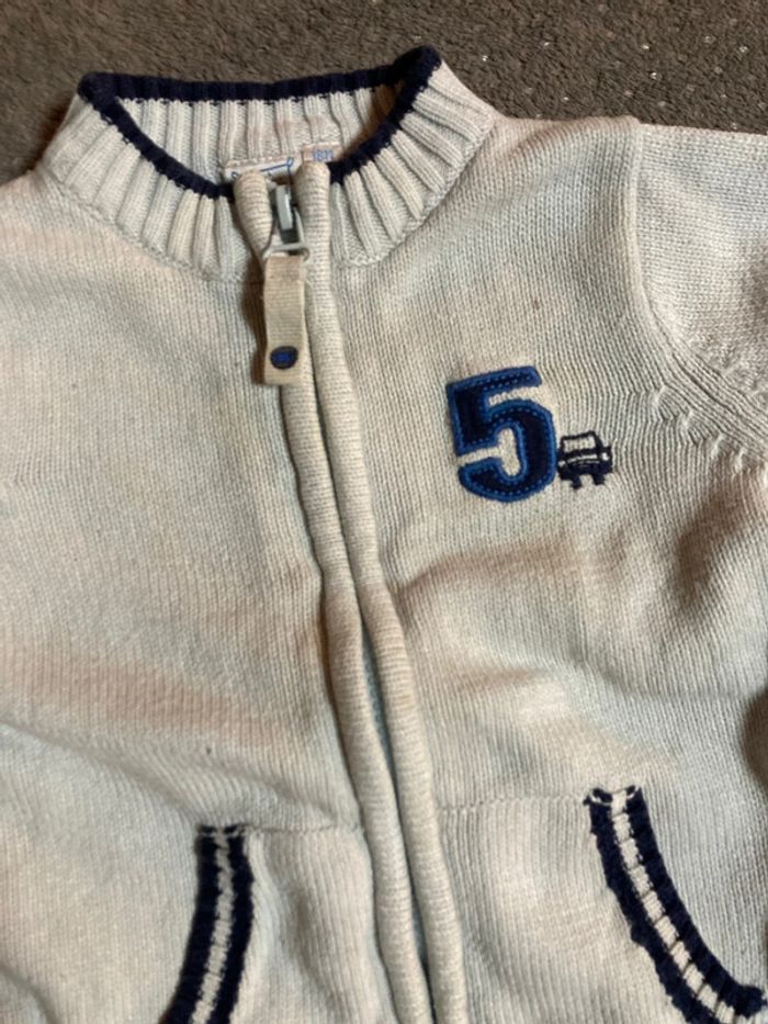 Lot 2 pantalons et 1 gilet 18 mois - photo numéro 13