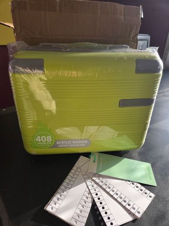 Feutres acryliques guangna 408 valise verte 