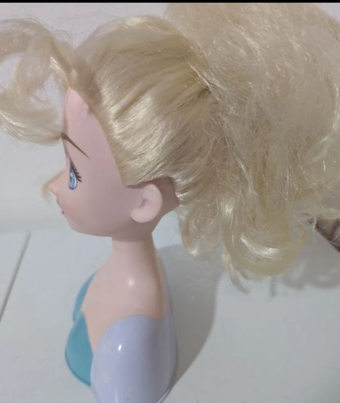 Tête à coiffer reine des neiges - photo numéro 2