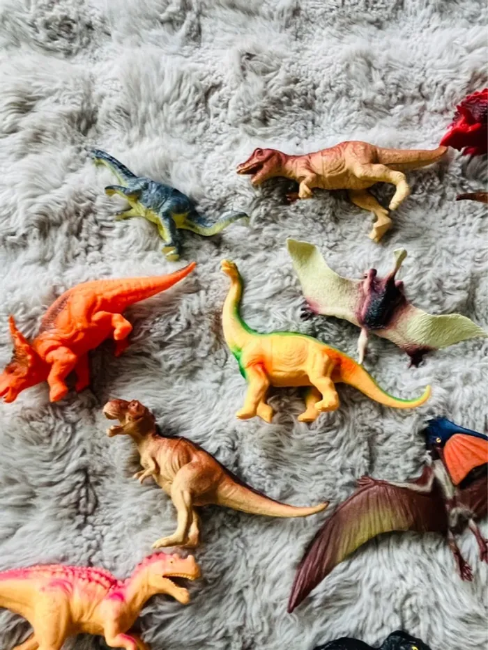 Lot dinosaures - photo numéro 4