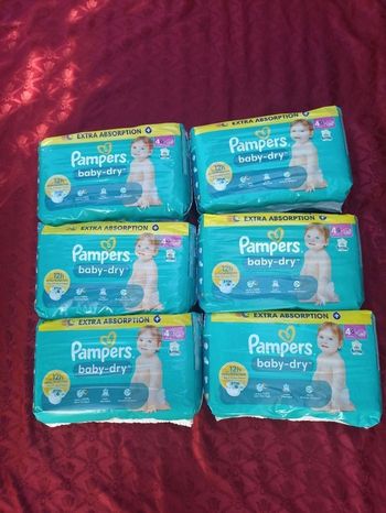 Lot de six paquets couches Pampers baby-dry T4+ taille 4+