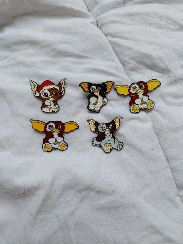 Pins gremlins a l unité