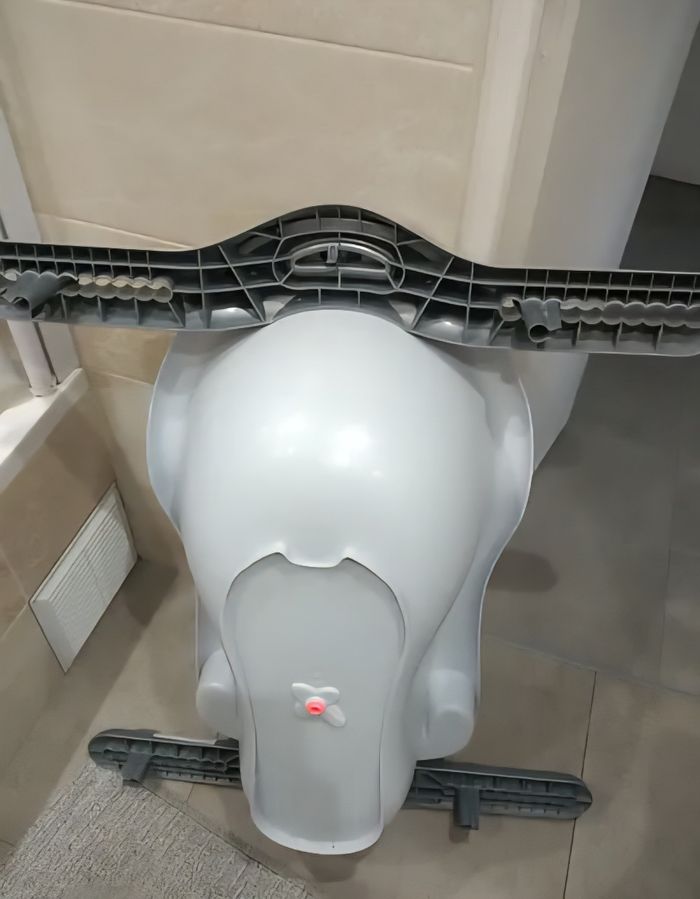 Baignoire Tigex en très bon état  avec fixations - photo numéro 2