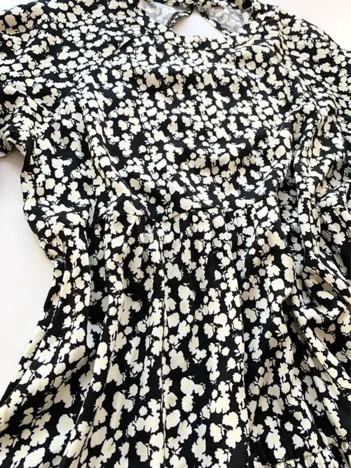 👗 Robe d'été noire à imprimé fleuri – chic & facile à porter - pepe jeans - Taille XS - photo numéro 2